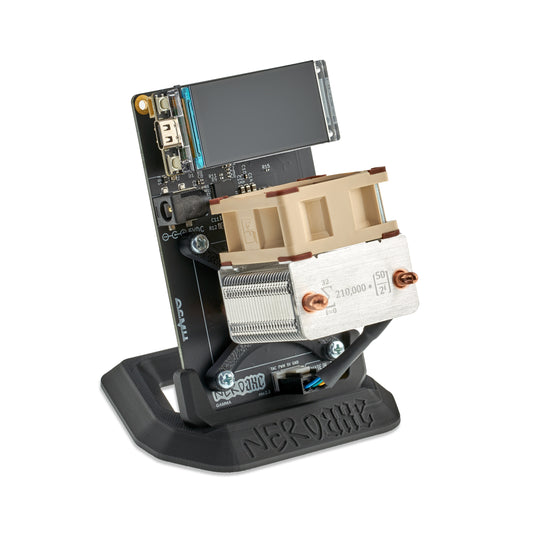 Front view of the Nerdaxe Gamma.