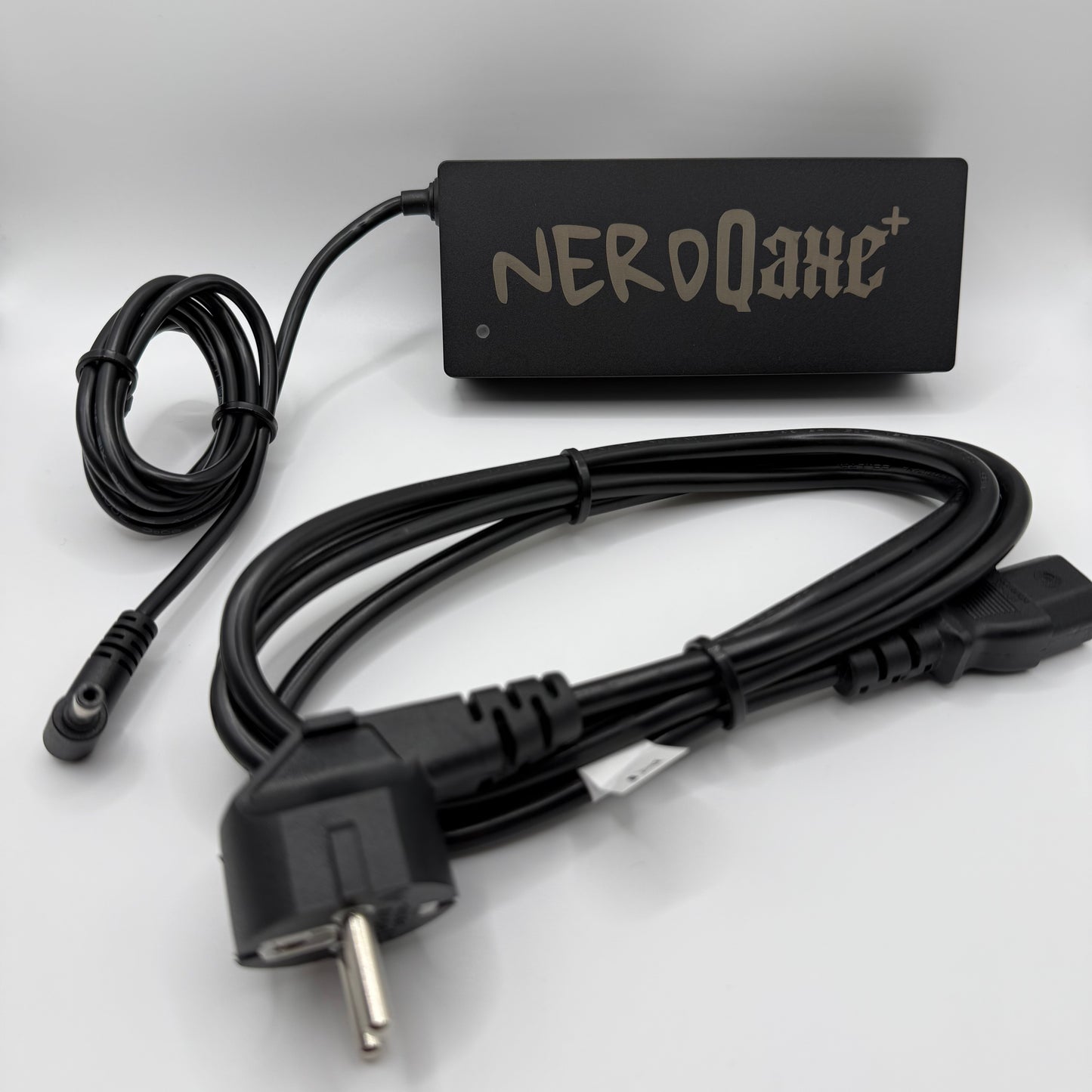 NerdQaxe+ Ersatz-Netzteil 120W (12V/10A)